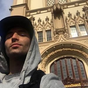 Meet your Posher, Tyler